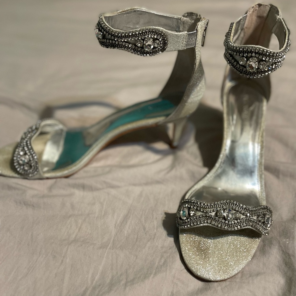 Antonio Melani shoes 11M Silver
